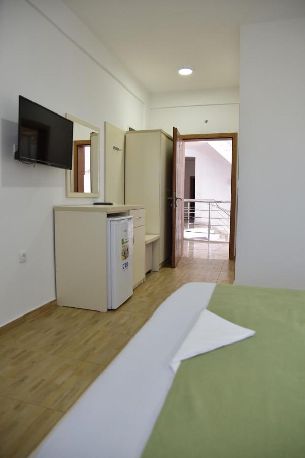 Apartments Fati & Flori Ulcinj Extérieur photo