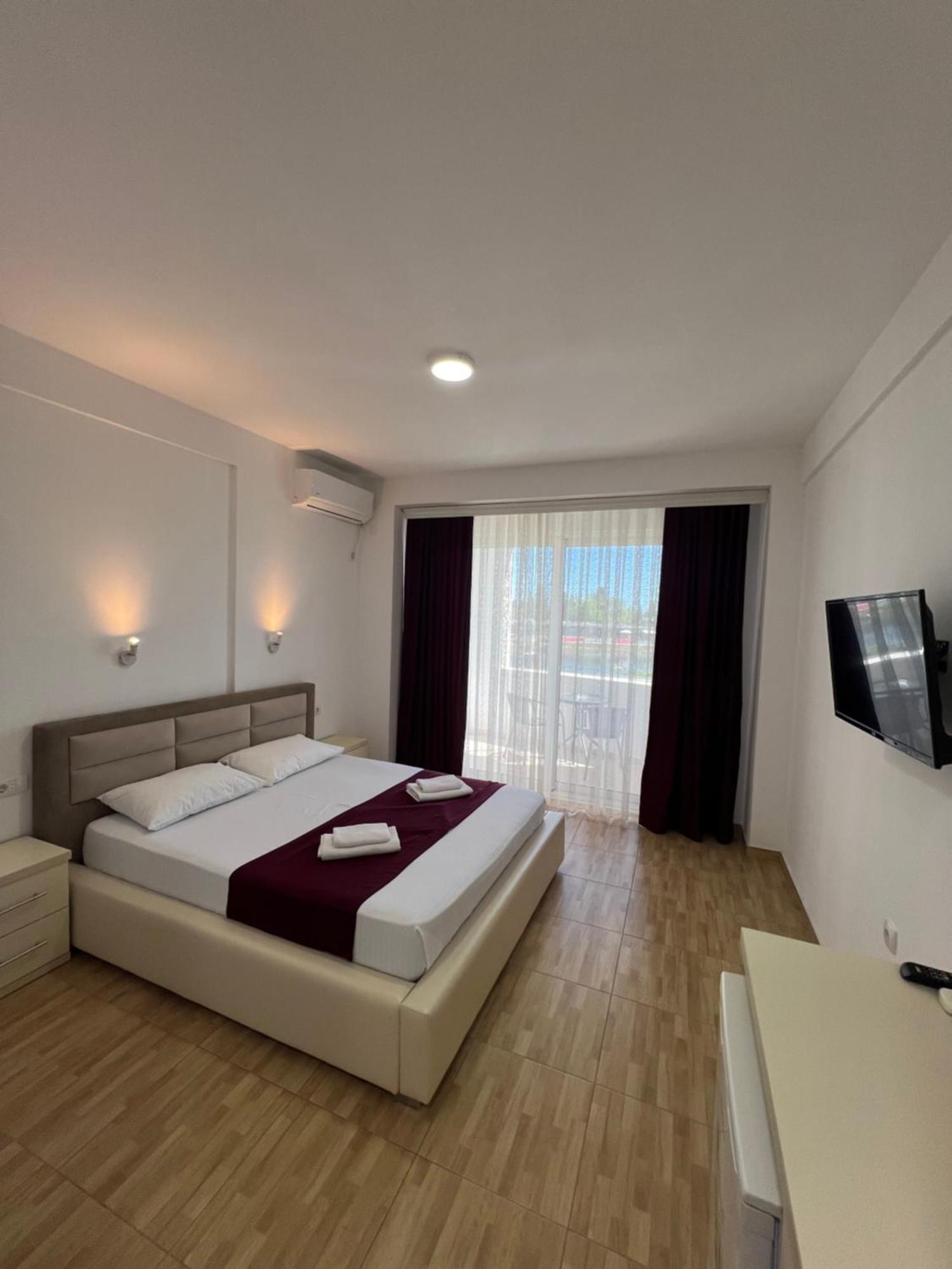 Apartments Fati & Flori Ulcinj Extérieur photo