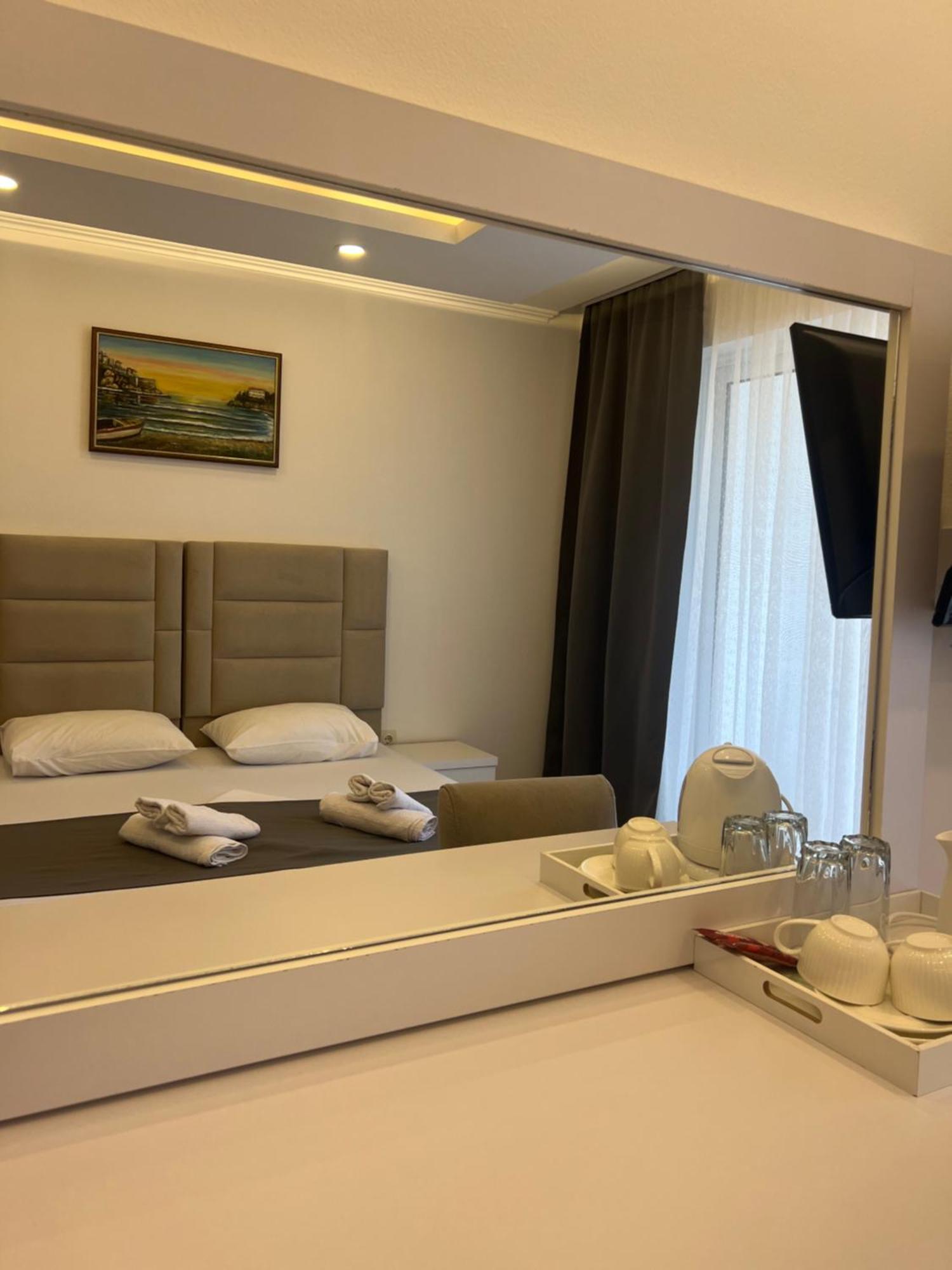 Apartments Fati & Flori Ulcinj Extérieur photo
